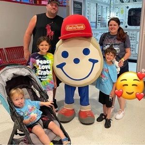 Meet your Posher, Candyce